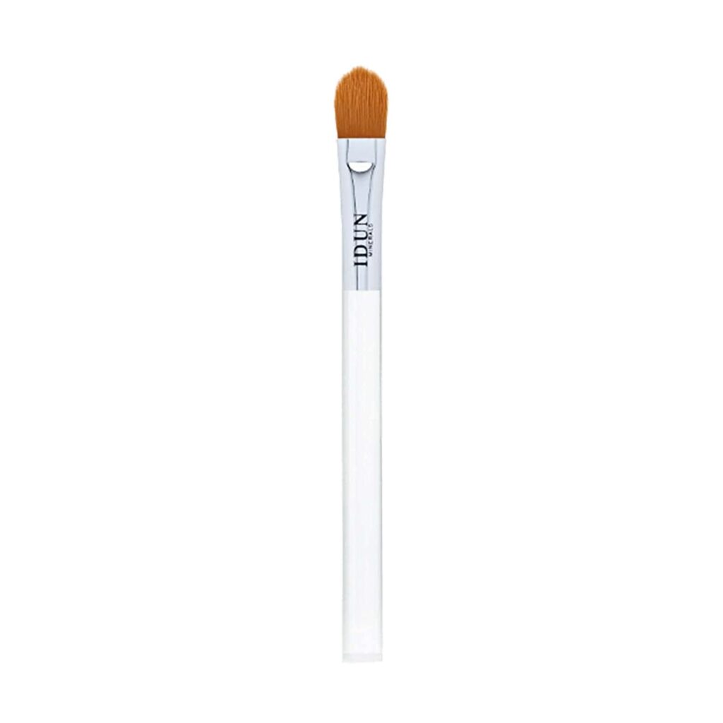 Idun Minerals - Concealer Brush - Small, Precise, Flat Tapered Tip - Soft Bristles For Concealing Blemishes - Gently Smooth Out Creamy Concealers - Leaving A Perfected Blurred Finish 